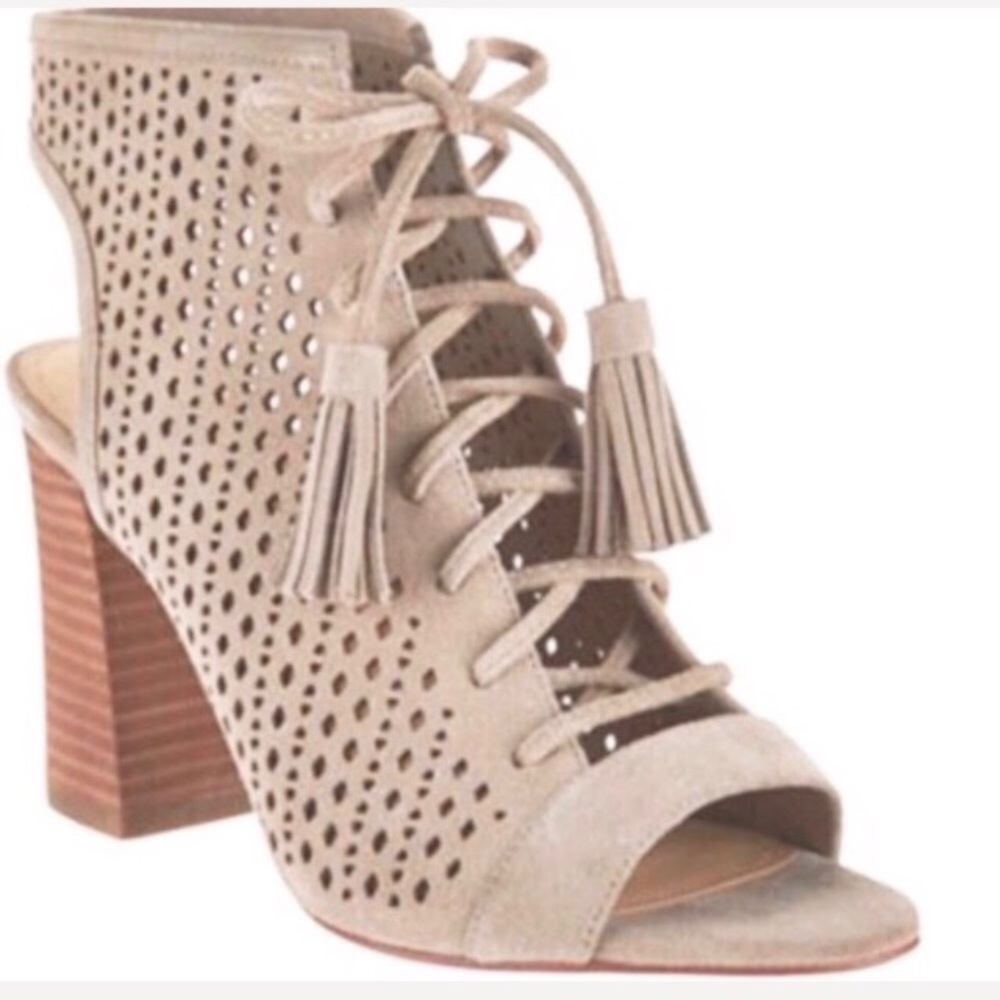 Marc Fisher Satire Perforated Ankle Booties Size 9